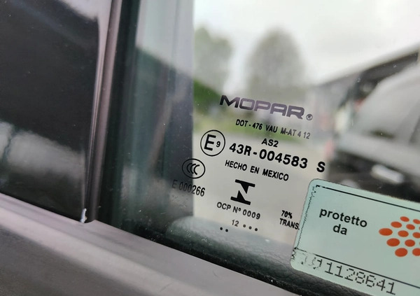 Fiat Freemont cena 44900 przebieg: 159800, rok produkcji 2012 z Staszów małe 742